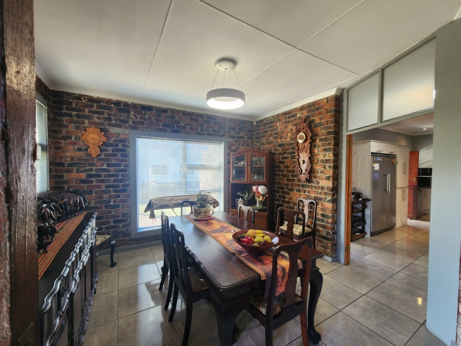4 Bedroom Property for Sale in Rooi Rivier Rif Western Cape